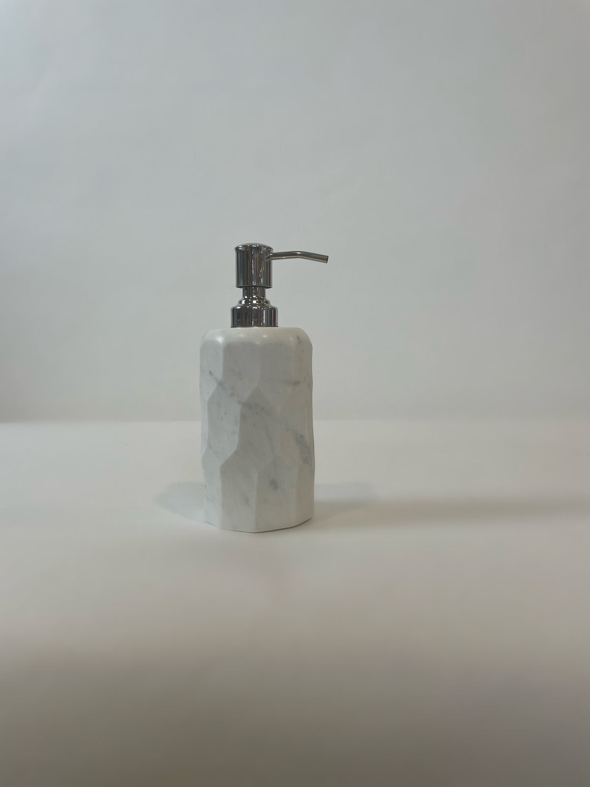 Soap dispenser - White marble